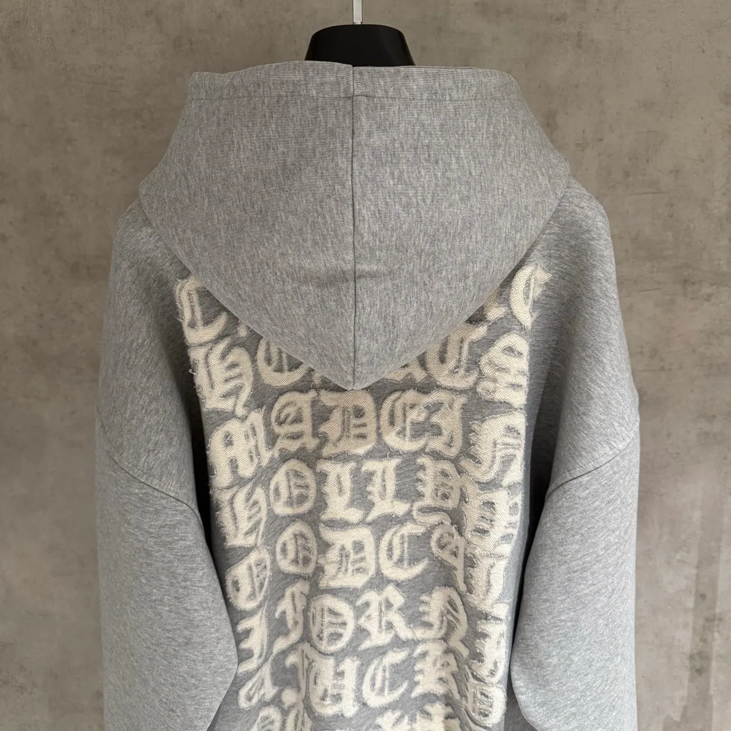 🅿️380 [Strict quality control] CH Croixin's new long-sleeved hooded sweatshirt. The fabric is made of heavy 480g double yarn fabric. The whole garment is washed. The front and rear panels are laser burned. The ready-to-wear wash is loose. The fabric is stiff and stylish. It does not deform or shrink. Color: black, white, floral gray. Size: M-2xl